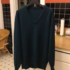 MENS V neck pullover sweater.